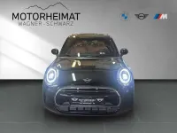 Gebraucht Mini Cooper 136 PS (100 kW) 2023 Midnight black metallic Kleinwagen