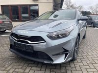 Neu Kia Ceed 140 PS (102 kW) 2026 Silber Kleinwagen