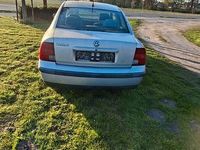 Gebraucht VW Passat Basis 101 PS (74 kW) 1996 Silber Limousine