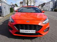 Używany Ford Focus ST-Line 150 KM (110 kW) 2019 Czerwony Sedan/Limuzyna