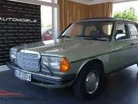 Gebraucht Mercedes 230 136 PS (100 kW) 1983 Grün Limousine