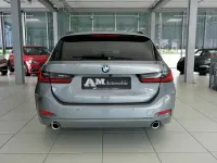 Gebraucht BMW 318 Performance 156 PS (114 kW) 2023 Grau Kombi