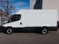 Second-hand Iveco Daily 106 CP (77 kW) 2014 Alb Berlinǎ