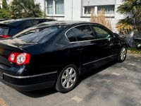 Second-hand VW Passat 116 CP (85 kW) 2008 Negru Berlinǎ