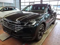 Gebraucht VW Touareg Basis 231 PS (169 kW) 2024 Schwarz SUV