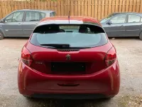 Gebraucht Peugeot 208 99 PS (72 kW) 2017 Kleinwagen