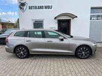 Gebraucht Volvo V60 Momentum 190 PS (139 kW) 2019 Pebble grey / metallic Kombi