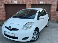 Gebraucht Toyota Yaris 69 PS (50 kW) 2011 Weiß Kleinwagen