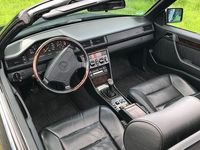Gebraucht Mercedes E200 Edition 136 PS (100 kW) 1997 Blau Cabrio