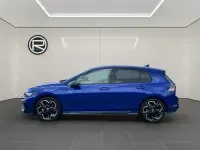 Neu VW Golf VIII R-line 150 PS (110 kW) 2026 Blau Limousine