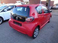 Gebraucht Toyota Aygo 68 PS (50 kW) 2010 Rot Kleinwagen