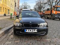 Gebraucht BMW 116 122 PS (89 kW) 2009 Schwarz Kleinwagen