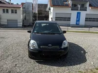 Gebraucht Toyota Yaris 65 PS (47 kW) 2003 Schwarz Limousine