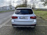 Gebraucht Mercedes GLC220 194 PS (142 kW) 2019 Silber SUV