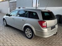 Gebraucht Opel Astra 116 PS (85 kW) 2010 Grau Kombi
