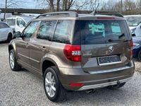 gebraucht Skoda Yeti 2.0 TDi 4x4*Automatik*Xenon*Navi*Kamera