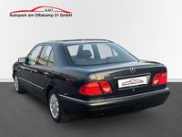Gebraucht Mercedes E280 Elegance 193 PS (141 kW) 1996 Smaragdschwarz Limousine