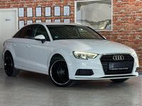 Gebraucht Audi A3 Comfort 116 PS (85 kW) 2017 Weiß Limousine