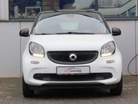 Gebraucht Smart ForFour Passion 71 PS (52 kW) 2015 Weiß Kleinwagen