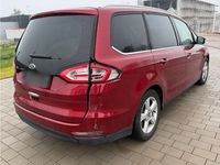 Gebraucht Ford Galaxy 160 PS (117 kW) 2018 Rot Van / Kleinbus