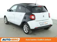 Używany Smart ForFour Basis 90 KM (66 kW) 2019 Biały Hatchback