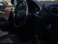 Gebraucht Mercedes E240 Classic 177 PS (130 kW) 2002 Schwarz Limousine