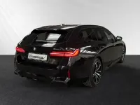 Gebraucht BMW 520 M Sport 197 PS (144 kW) 2025 Black sapphire metallic Kombi