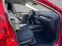 Neu Ford Focus Titanium 155 PS (114 kW) 2025 Rot Kombi