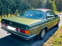 Gebraucht Mercedes 280 185 PS (136 kW) 1977 Grün Coupé