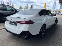 Gebraucht BMW i5 Sport Line 442 kW (601 PS) 2024 Weiss Limousine