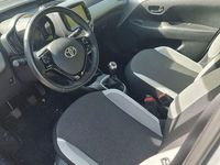 Gebraucht Toyota Aygo Edition-S 69 PS (50 kW) 2016 Silber Kleinwagen