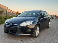 Gebraucht Ford Focus Ambiente 101 PS (74 kW) 2014 Schwarz Kombi