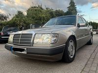 Gebraucht Mercedes E230 132 PS (97 kW) 1990 Andere farben Limousine