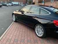 Gebraucht BMW 320 184 PS (135 kW) 2013 Schwarz Limousine