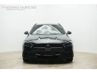 Gebraucht Mercedes 300 265 PS (194 kW) 2024 Obsidianschwarz meta (metallic) Kombi