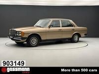 Gebraucht Mercedes 200 94 PS (69 kW) 1982 Gold Limousine
