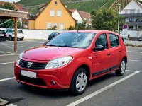 Gebraucht Dacia Sandero 75 PS (55 kW) 2009 Rot Limousine
