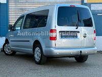 Gebraucht VW Caddy Maxi 109 PS (80 kW) 2010 Silber Van / Kleinbus