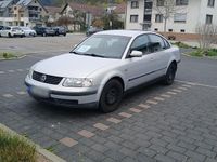 Gebraucht VW Passat 100 PS (73 kW) 1998 Silber Limousine