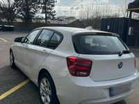 Gebraucht BMW 114 102 PS (75 kW) 2014 Weiß Kleinwagen