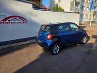 Używany Smart ForFour Basis 90 KM (66 kW) 2016 Niebieski Hatchback