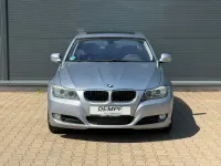 Gebraucht BMW 320 170 PS (125 kW) 2009 Blau Limousine