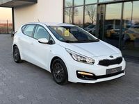 Gebraucht Kia Ceed 101 PS (74 kW) 2015 Weiß Kleinwagen