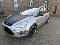 Gebraucht Ford S-MAX 140 PS (102 kW) 2012 Silber Van / Kleinbus