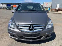 Gebraucht Mercedes B180 109 PS (80 kW) 2011 Grau Kleinwagen