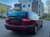 Gebraucht Volvo V40 122 PS (89 kW) 2001 Rot Kombi