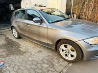 Gebraucht BMW 118 143 PS (105 kW) 2011 Grau Kleinwagen