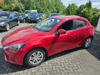 Gebraucht Mazda 2 90 PS (66 kW) 2015 Rot Limousine