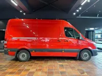 Używany Mercedes Sprinter 163 KM (119 kW) 2018 Czerwony Van