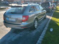 Gebraucht Skoda Superb 160 PS (117 kW) 2010 Grün Kombi